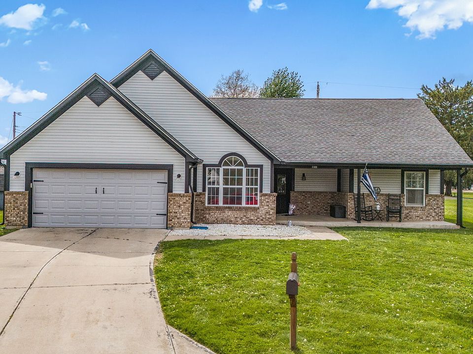 1st image of 2309 Eagle Brook Dr
