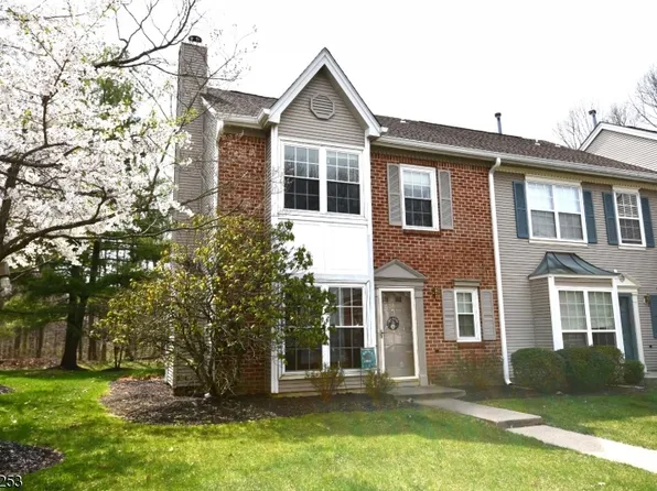 141 Lindsey Ct, Franklin Twp., NJ 08823