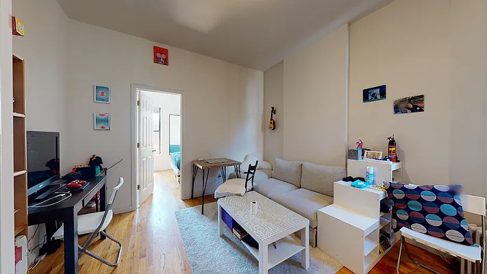 Rented by Bond New York | media 9