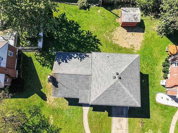 4th image of 1823 Major St