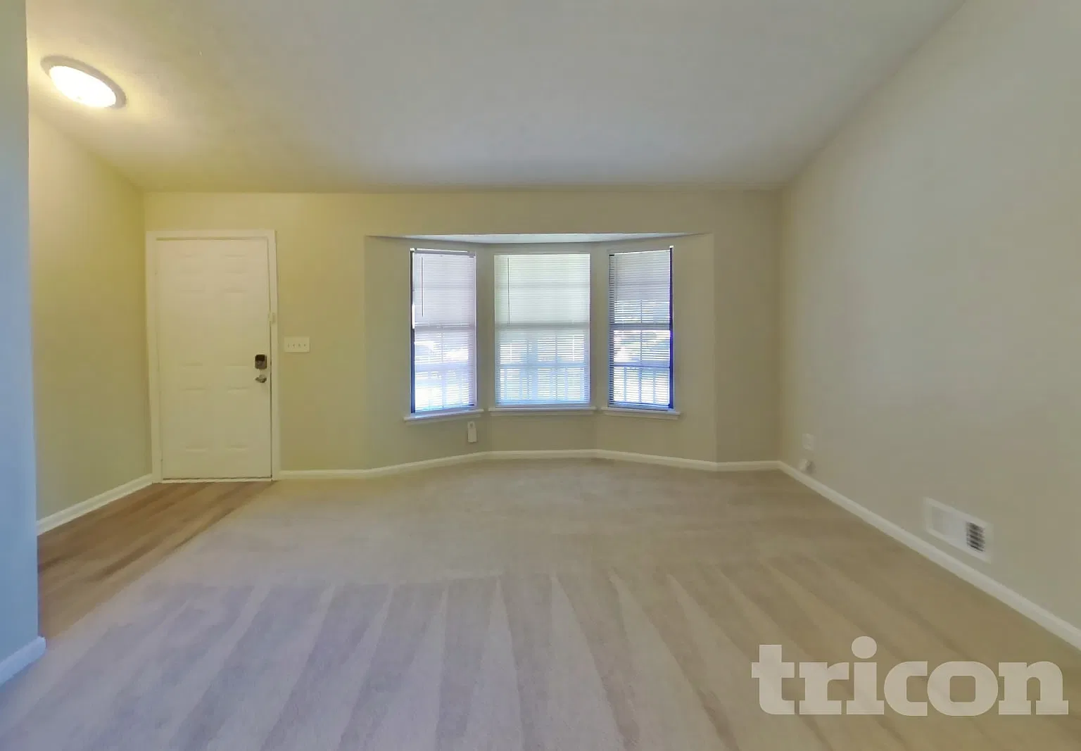 628 Pennylake Court Stone Mountain GA — Photo 3