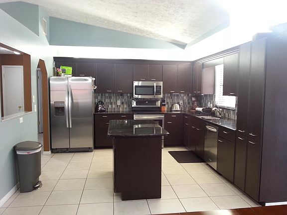 2nd image of 436 NW Ravenswood Lane