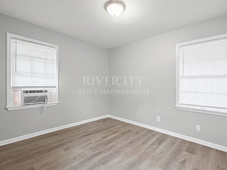 1381 Laudeen Dr — Photo 13