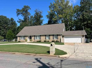 735 Lily Flagg Rd SE, Huntsville, AL 35802