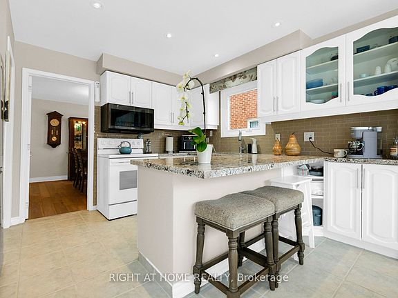 5th image of 3098 Barwell Rd