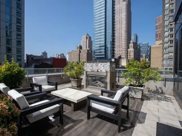 247 West 46th Street image 13 of 15