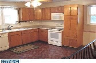 3rd image of 1602 Harvey Rd