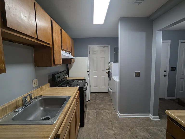 727 S Main St #86 — Photo 2