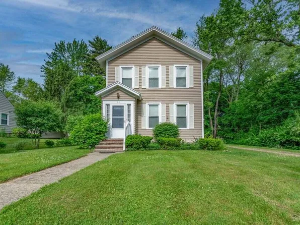 14 Walnut St, Hillsdale, MI 49242