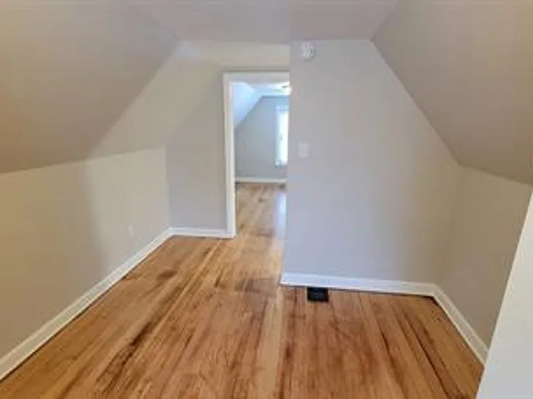 1316 Baxter Ave — Photo 23
