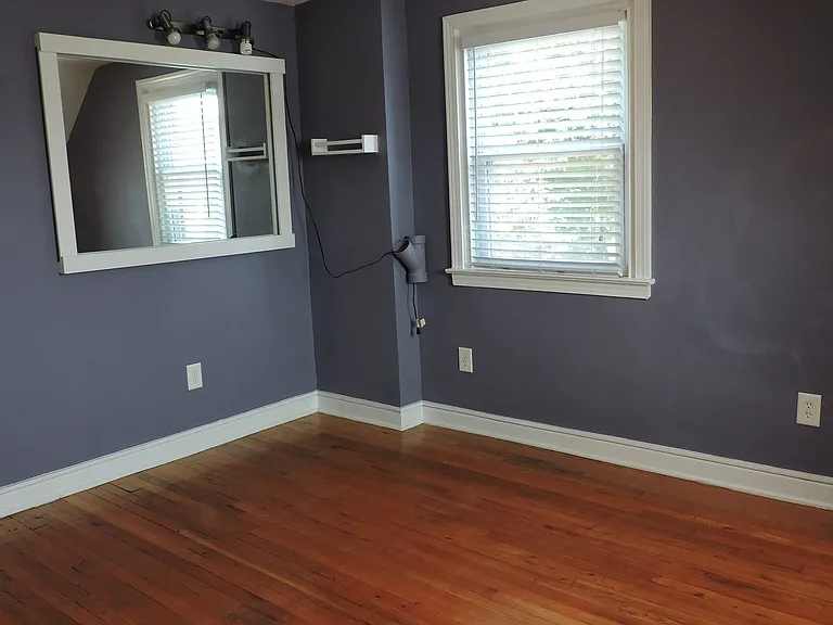 1939 E Jonathan St — Photo 11