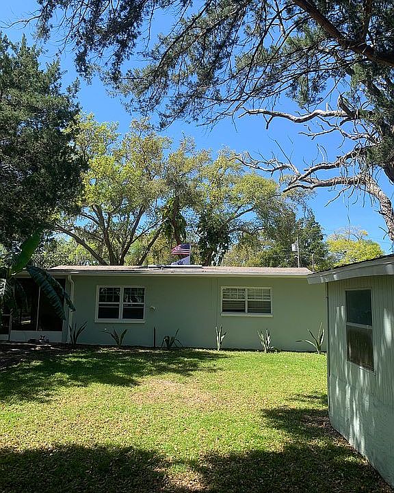 2nd image of 5534 Magnolia Way