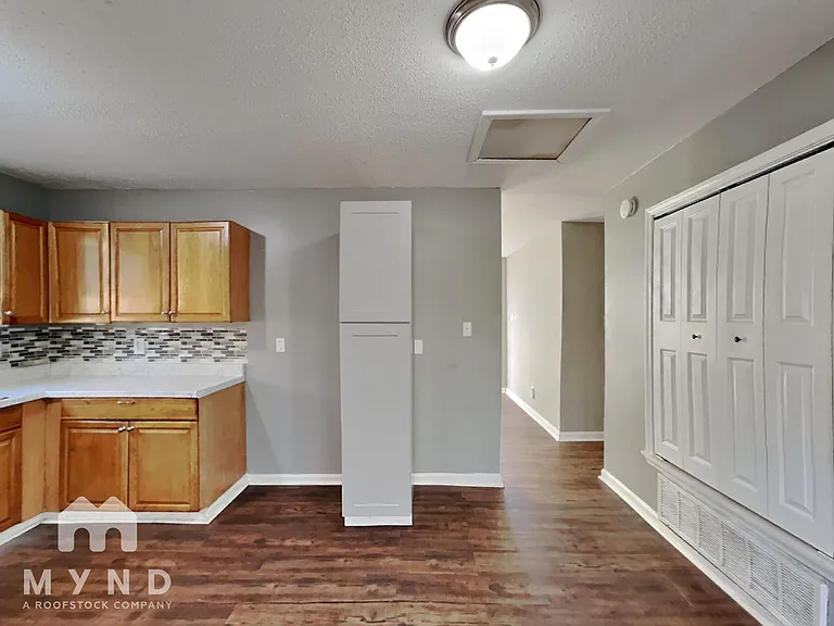 759 Olympic St — Photo 5