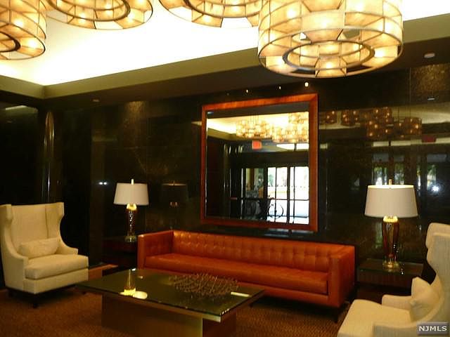 1st image of 900 Palisade Ave APT 1E
