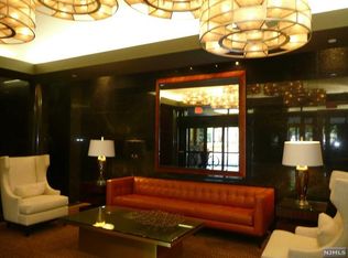 900 Palisade Ave APT 1E, Fort Lee, NJ 07024