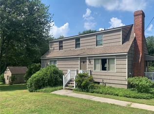 12 Fieldstone Dr, Newtown, CT 06470