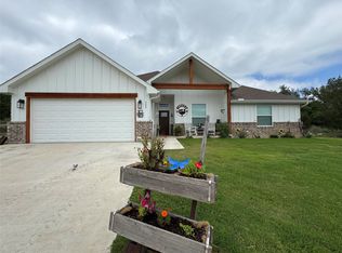 355 Sunset Cv, Bluff Dale, TX 76433