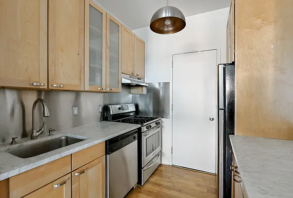 Rented by Compass | media 6