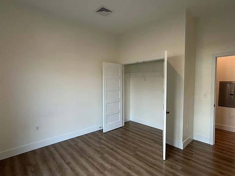 One Park Apartments — Photo 60