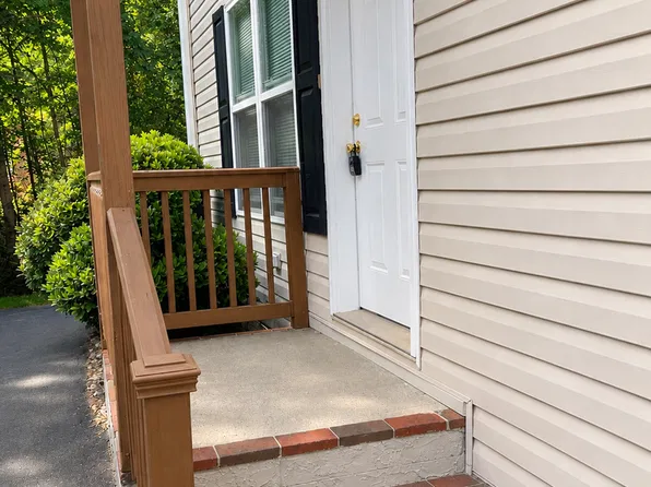 Leicester Apartments, 50 Smith Rd #52-A, Leicester, NC 28748