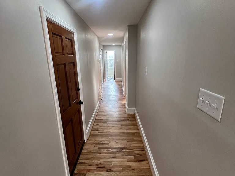 1422 N Van Buren St #2 — Photo 5