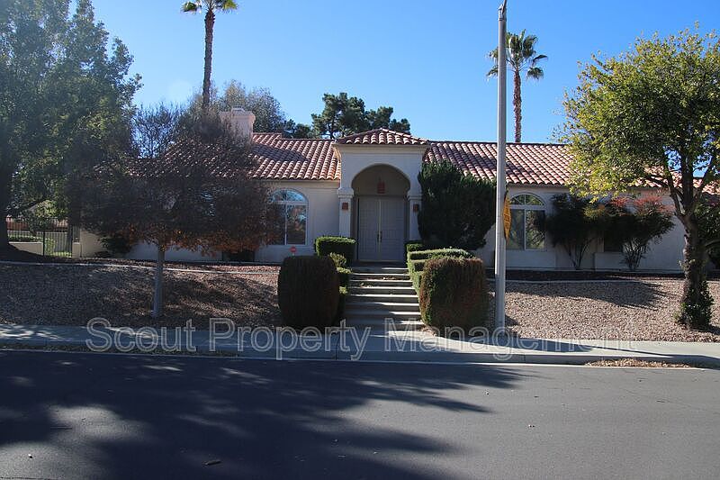 1st image of 2961 Live Oak St
