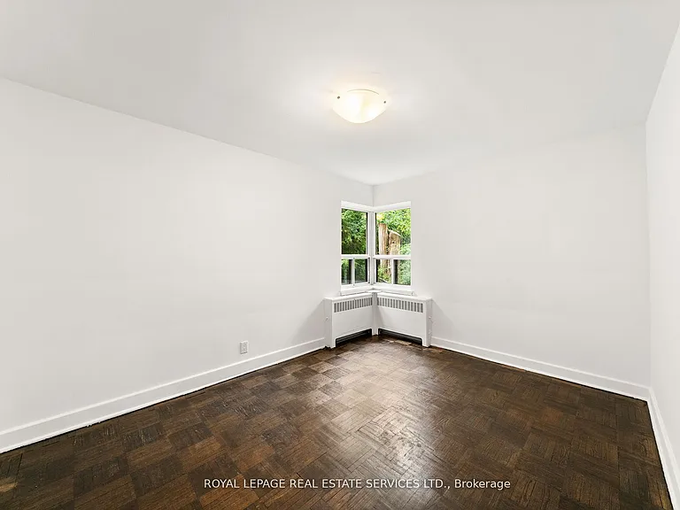 308 The Kingsway #110 — Photo 16