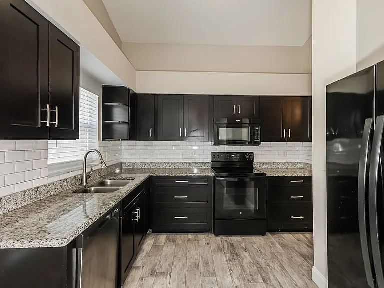 13208 Sharondale Ct — Photo 7