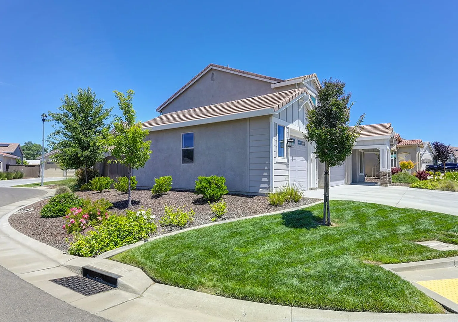 3 bedroom SOLAR Home in Rocklin Gated Community — Photo 4