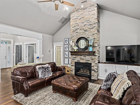 5th image of 4220 20th Ln NW