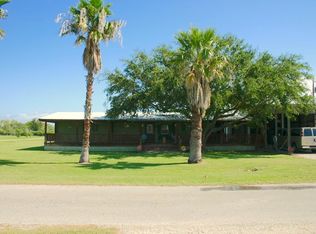 1211 W Jackson Ave, Port O Connor, TX 77982