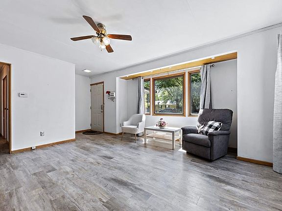 5th image of 329 W River St #329