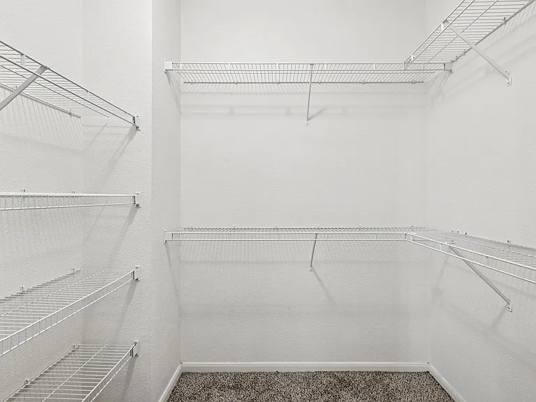 Chelsea Apartments — Photo 17