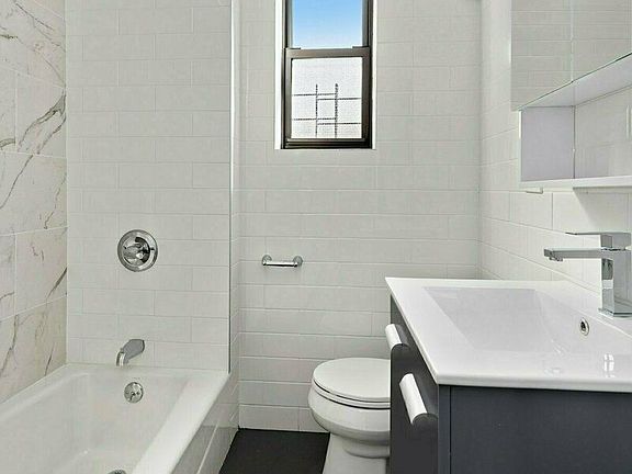 4th image of 133-17 Sanford Ave #6B
