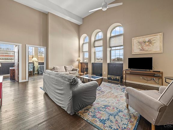 5th image of 1615 Chase Ave Unit 3E