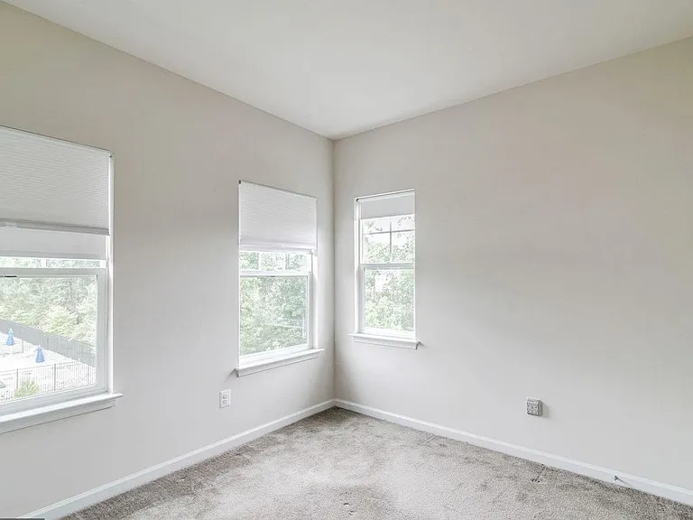 42292 Shoover Sq — Photo 15