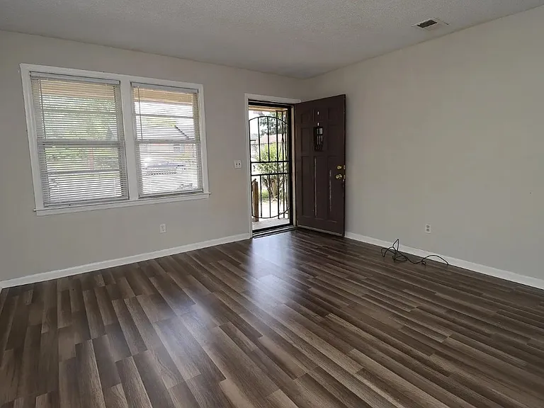 74 Aster St — Photo 2