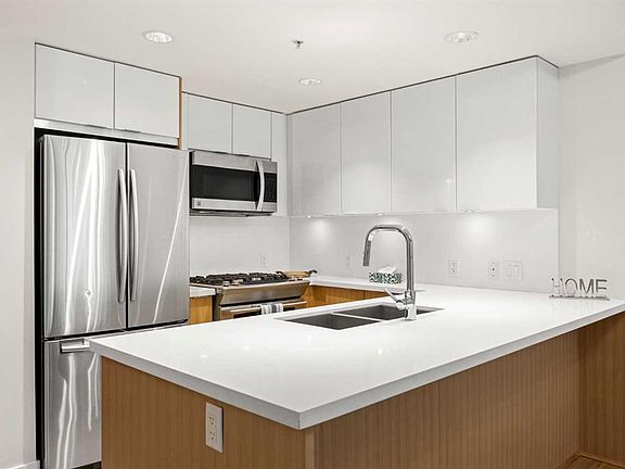 4th image of 519 E Riverfront Ave SE #206