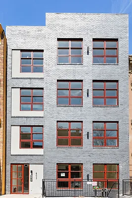 Sold by Douglas Elliman | media 21