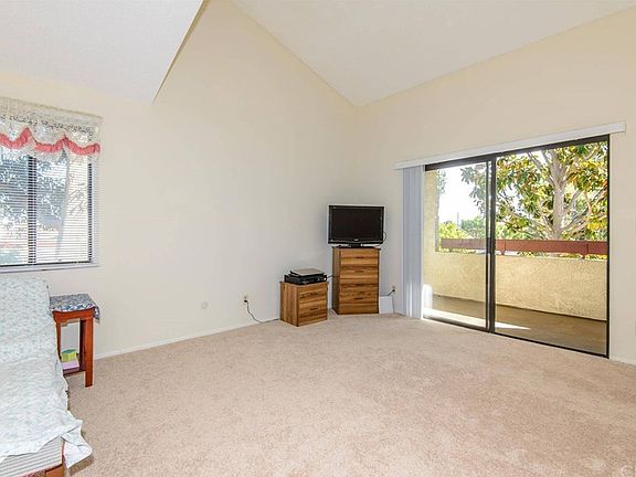 5th image of 2130 Plaza Del Amo Unit 137