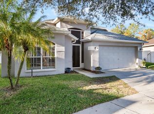 16803 Hawkglen Pl, Lithia, FL 33547