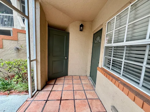 334 SW 86th Ave APT 108, Hollywood, FL 33025
