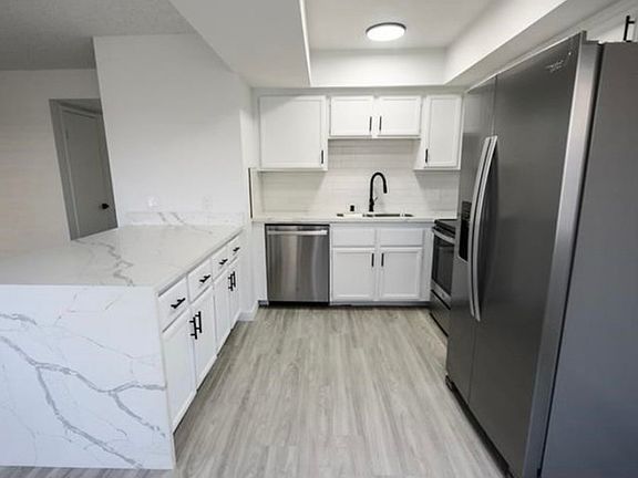 4th image of 925 Falconhead Ln Unit 202