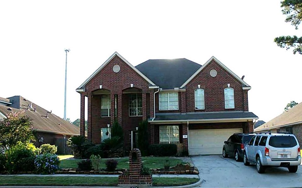 1st image of 215 Overland Park Dr