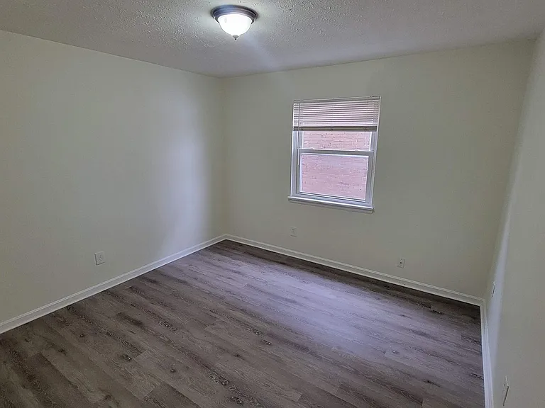 6508 Hackel Dr — Photo 10