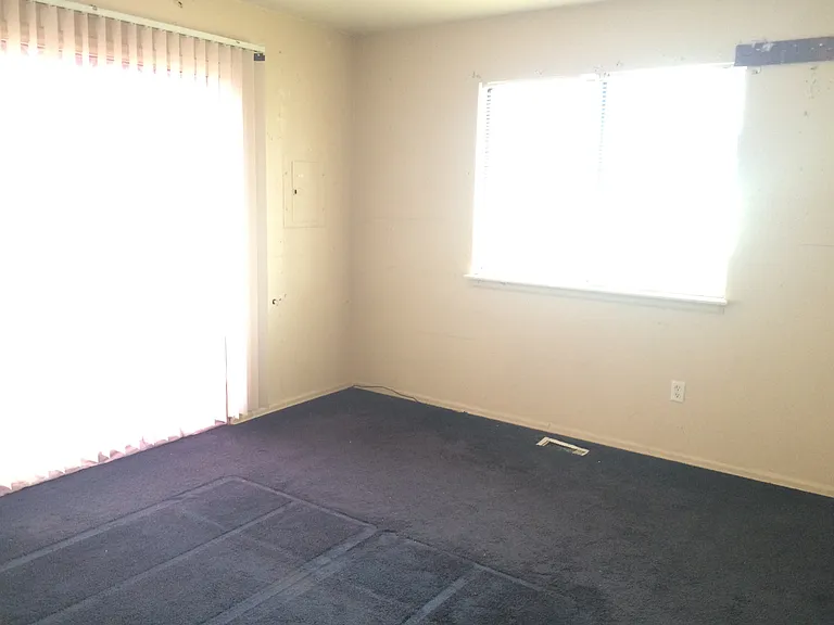 720 E River St — Photo 5