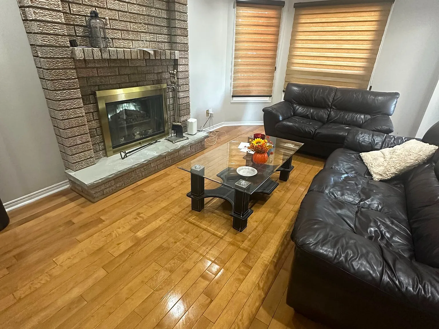 5 bed, $4,000 — Photo 2