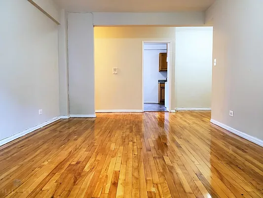 Rented by Hillel Realty Group | media 2