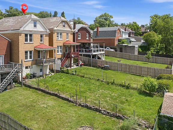 3rd image of 135 Saint Joseph St