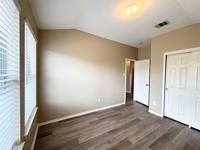 800 Bull Creek Pkwy — Photo 19